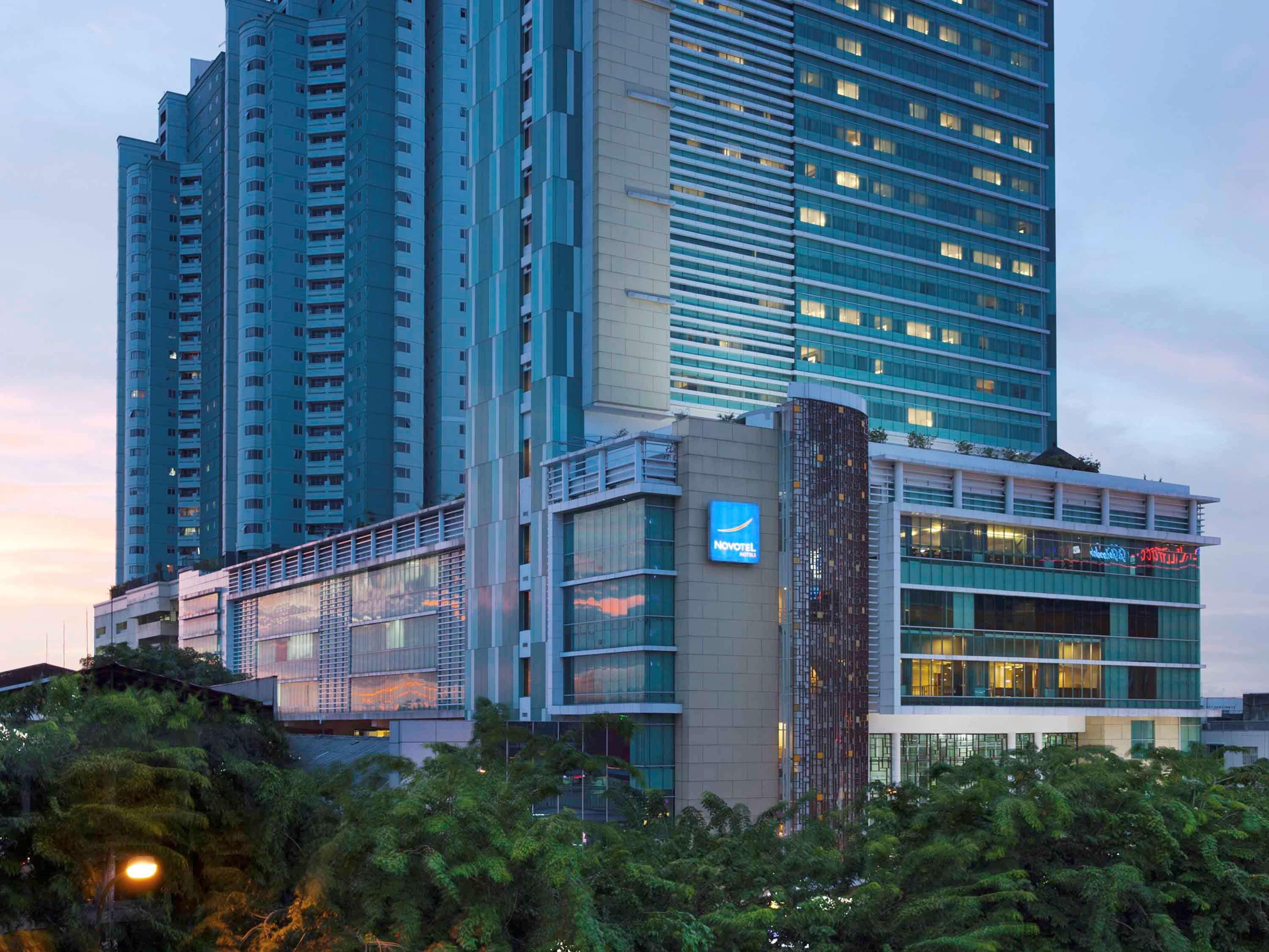 Novotel Jakarta Gajah Mada Ngoại thất bức ảnh