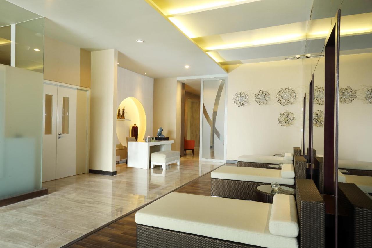 Novotel Jakarta Gajah Mada Ngoại thất bức ảnh