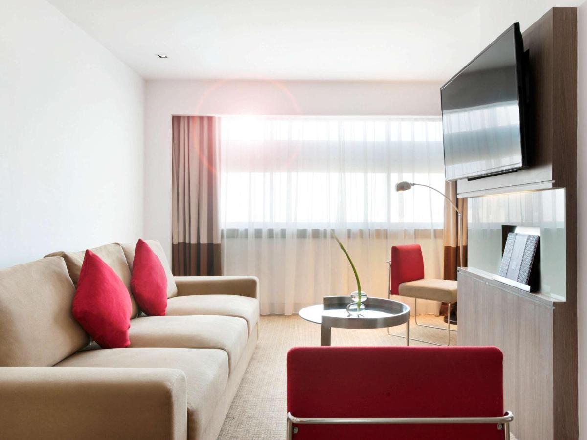 Novotel Jakarta Gajah Mada Ngoại thất bức ảnh